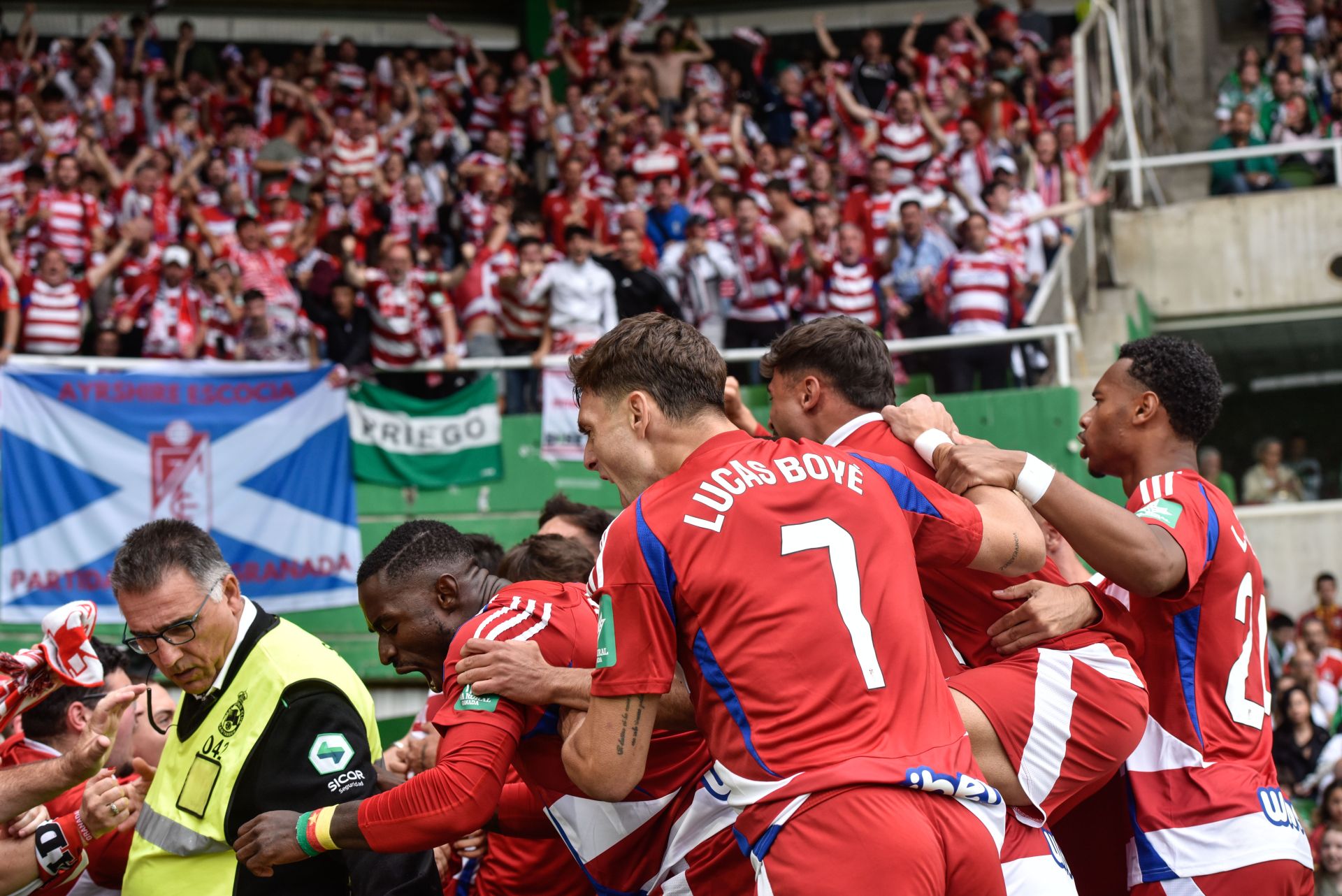 El Racing - Granada CF, en imágenes