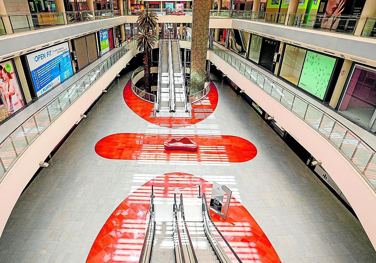 La primera planta del centro comercial, donde están los cines, albergará un complejo de pisos turísticos.