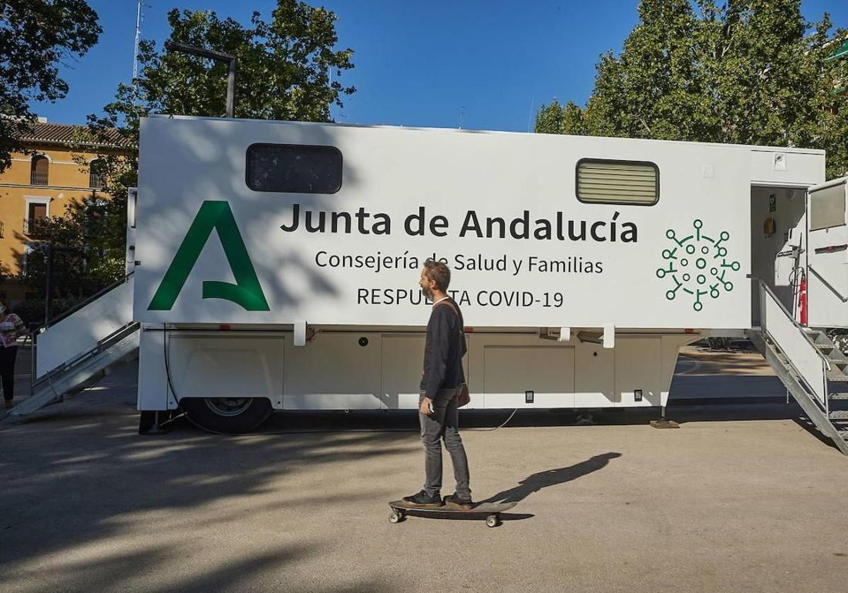 Granada afronta una onda epidémica de covid