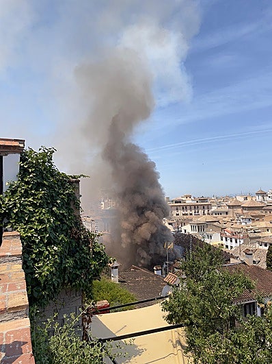 Incendio de la calle Sanya Ana visto desde el Mirador de la Churra