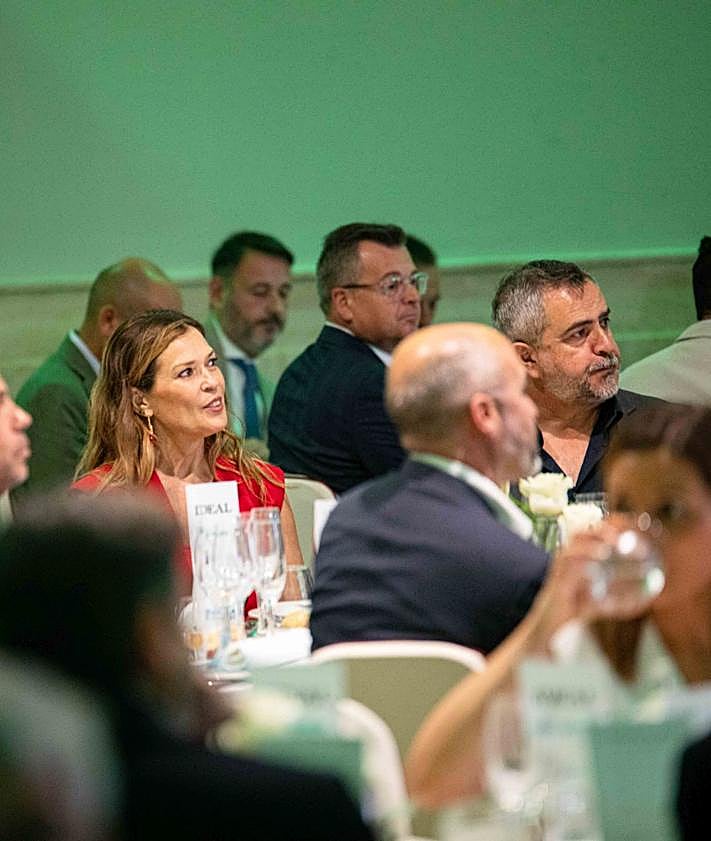 Imagen secundaria 2 - IDEAL reconoce el éxito del sector hortofrutícola con sus V Premios AGRO