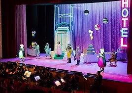 Un momento de la representación inaugural.