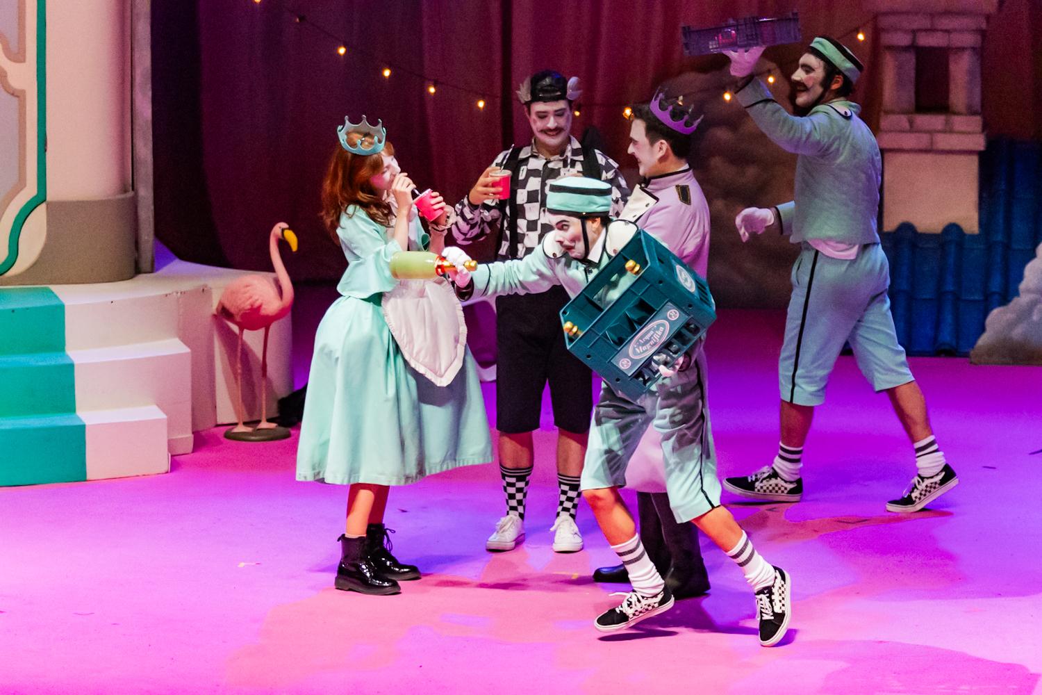 Las coloridas y divertidas imágenes de &#039;La cenicienta&#039;