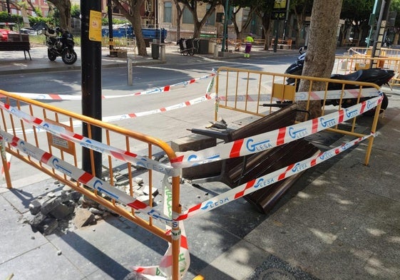 La retirada del mobiliario arranca la segunda fase de las obras del Paseo