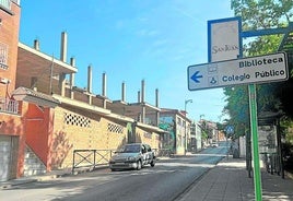 Acceso a la GR-3424, a la altura de Güevéjar.