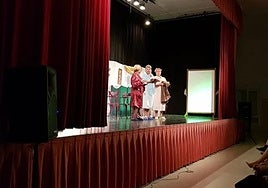 Imagen de archivo de una obra de teatro representada por mujeres.