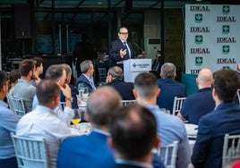 El director general de Caja Rural Granada, Jerónimo Luque, en el desayuno informativo de esta mañana.