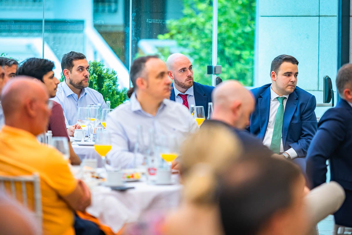 Las imágenes del desayuno informativo de IDEAL sobre la IA en la empresa