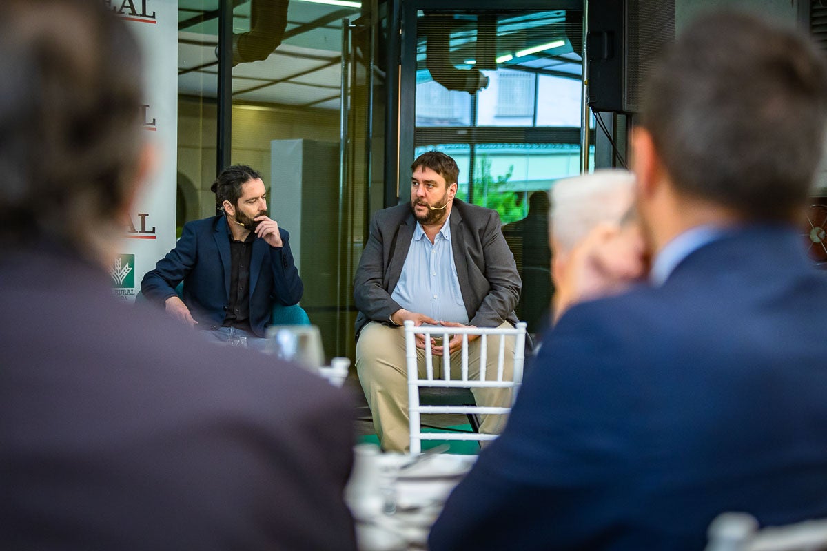 Las imágenes del desayuno informativo de IDEAL sobre la IA en la empresa