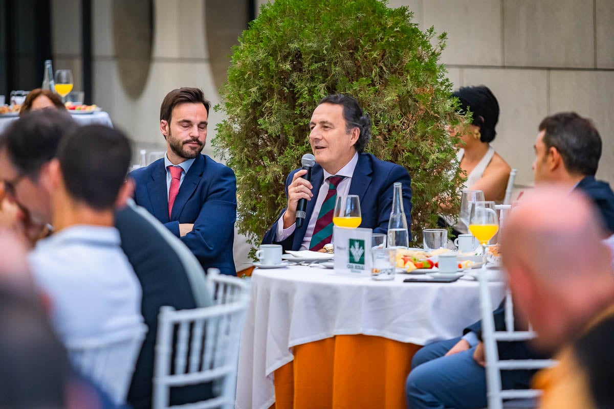 Las imágenes del desayuno informativo de IDEAL sobre la IA en la empresa
