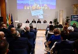 Inauguración del II Encuentro Regional de Clústeres de Innovación, celebrado en Alcalá la Real.