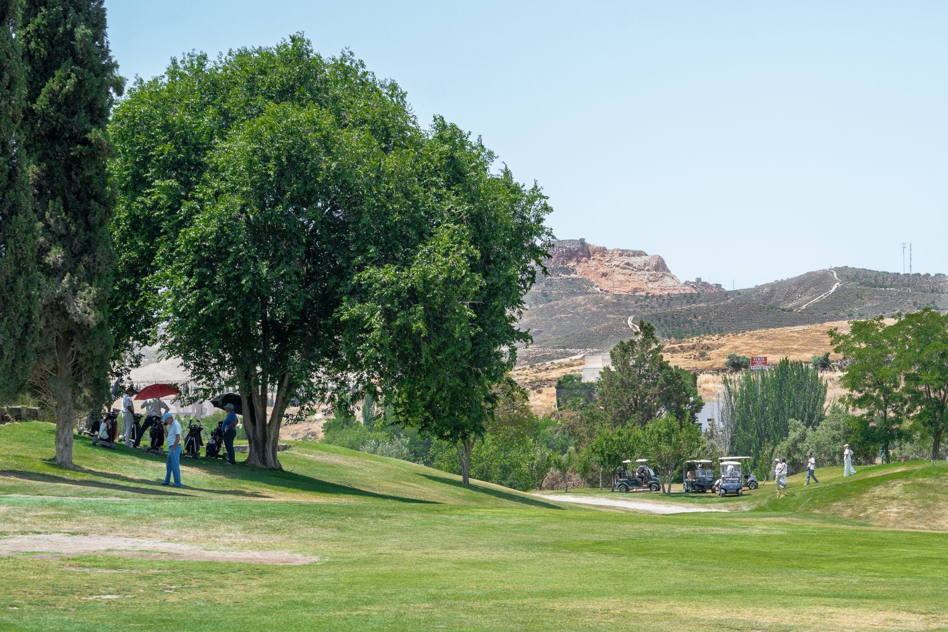 Encuéntrate en el Torneo de Golf del Colegio de Aparejadores de Granada y IV memorial Vicente de Luna Cambil