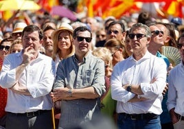 El presidente de la Junta y líder del PP-A, Juanma Moreno, el domingo en la concentración de su partido en Madrid.