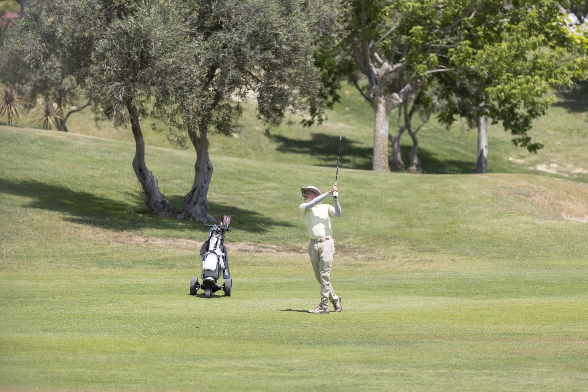 Encuéntrate en el Torneo de Golf del Colegio de Aparejadores de Granada y IV memorial Vicente de Luna Cambil