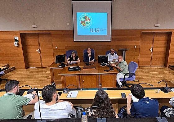Presentación de los proyectos a los representantes de los estudiantes.