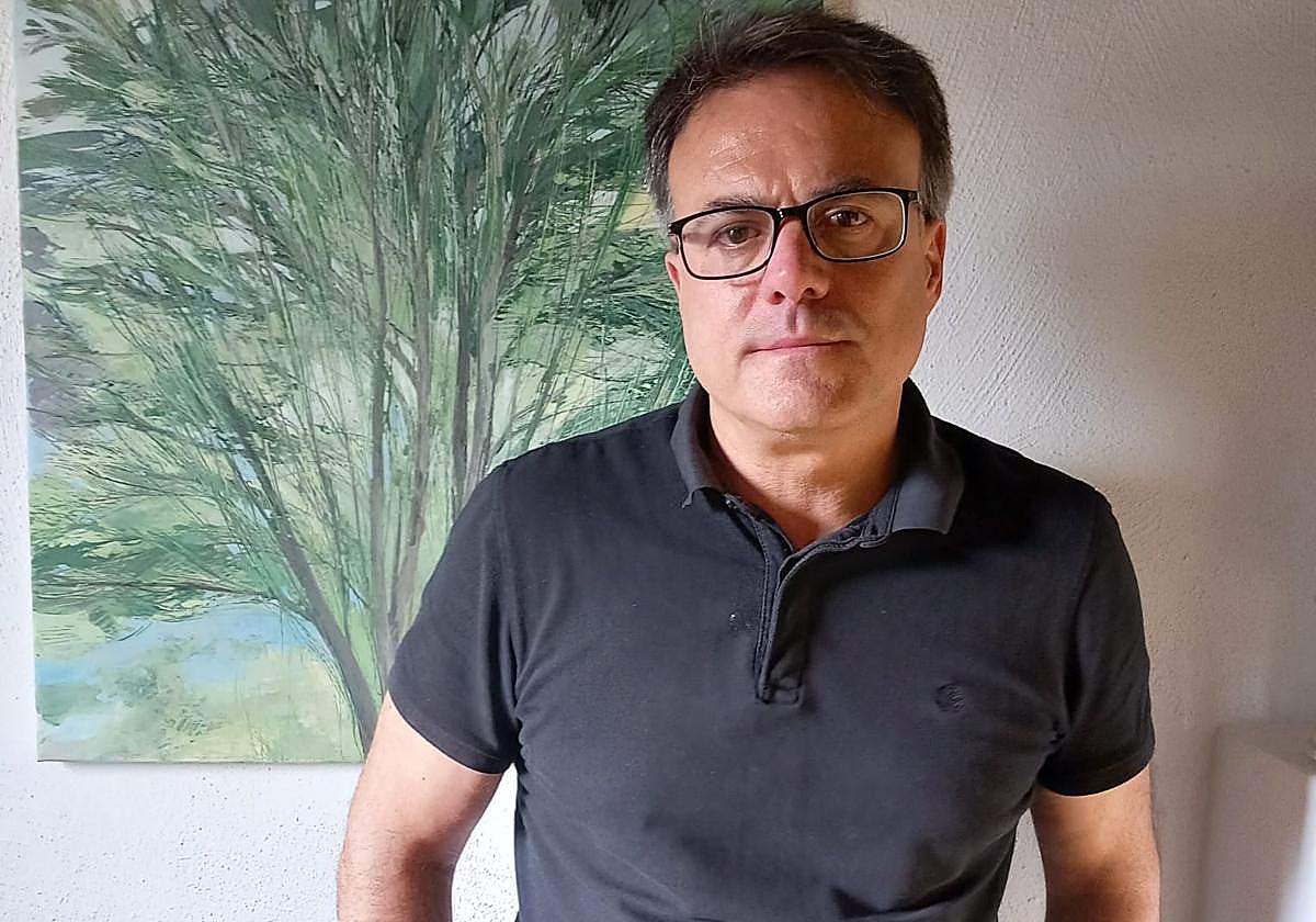 José María Pérez Zúñiga participa en un encuentro sobre sus nuevos libros de poesía y narrativa