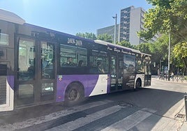 Autobús urbano de la capital.