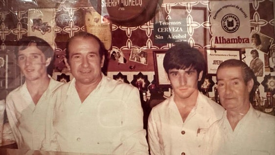 Fotografía con dos de las tres generaciones del Provincias
