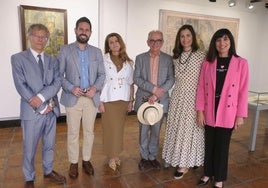 Comisarios y representantes institucionales, ayer en la organización de la muestra.