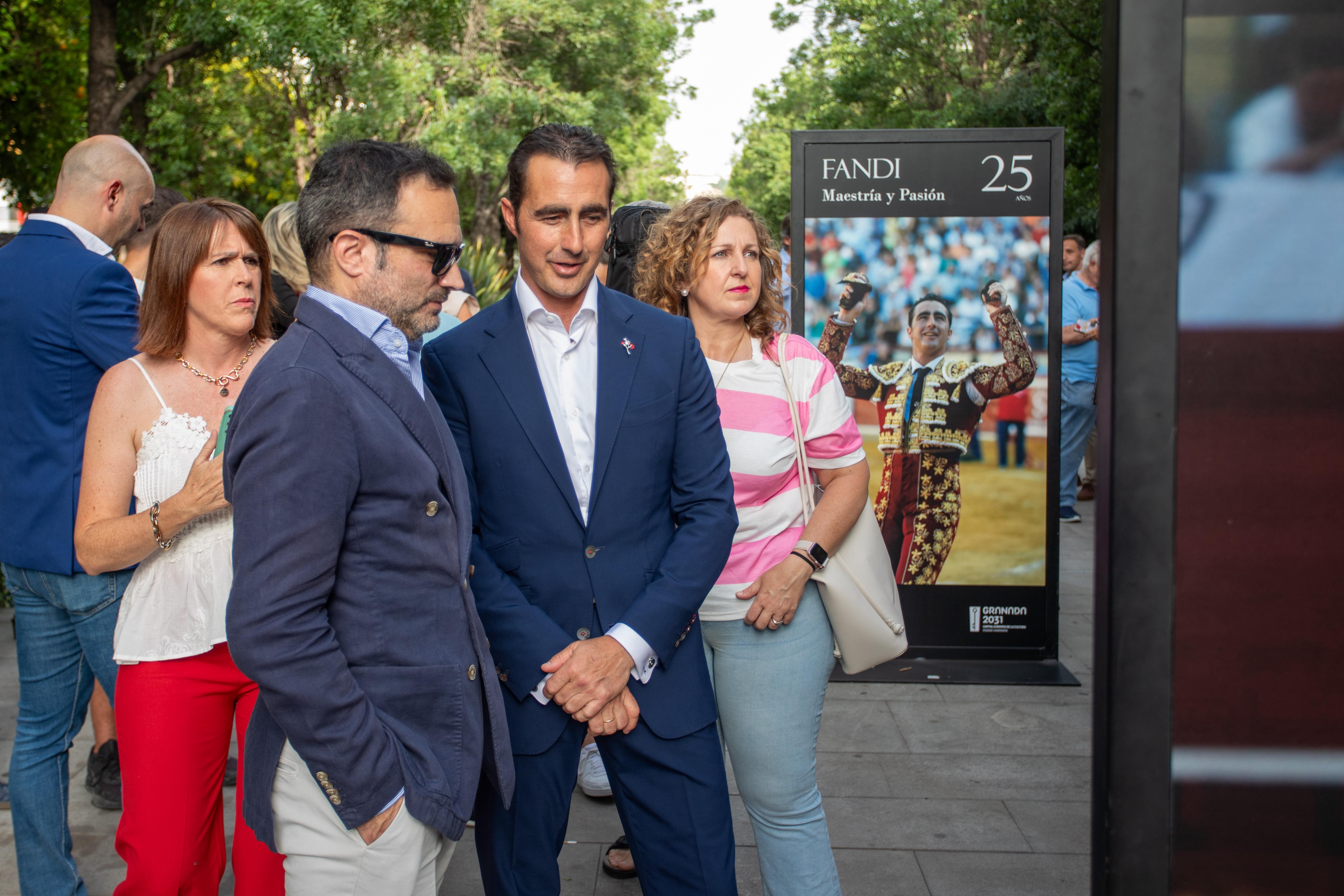 Las imágenes del homenaje a &#039;El Fandi&#039; en el 25 aniversario de su alternativa