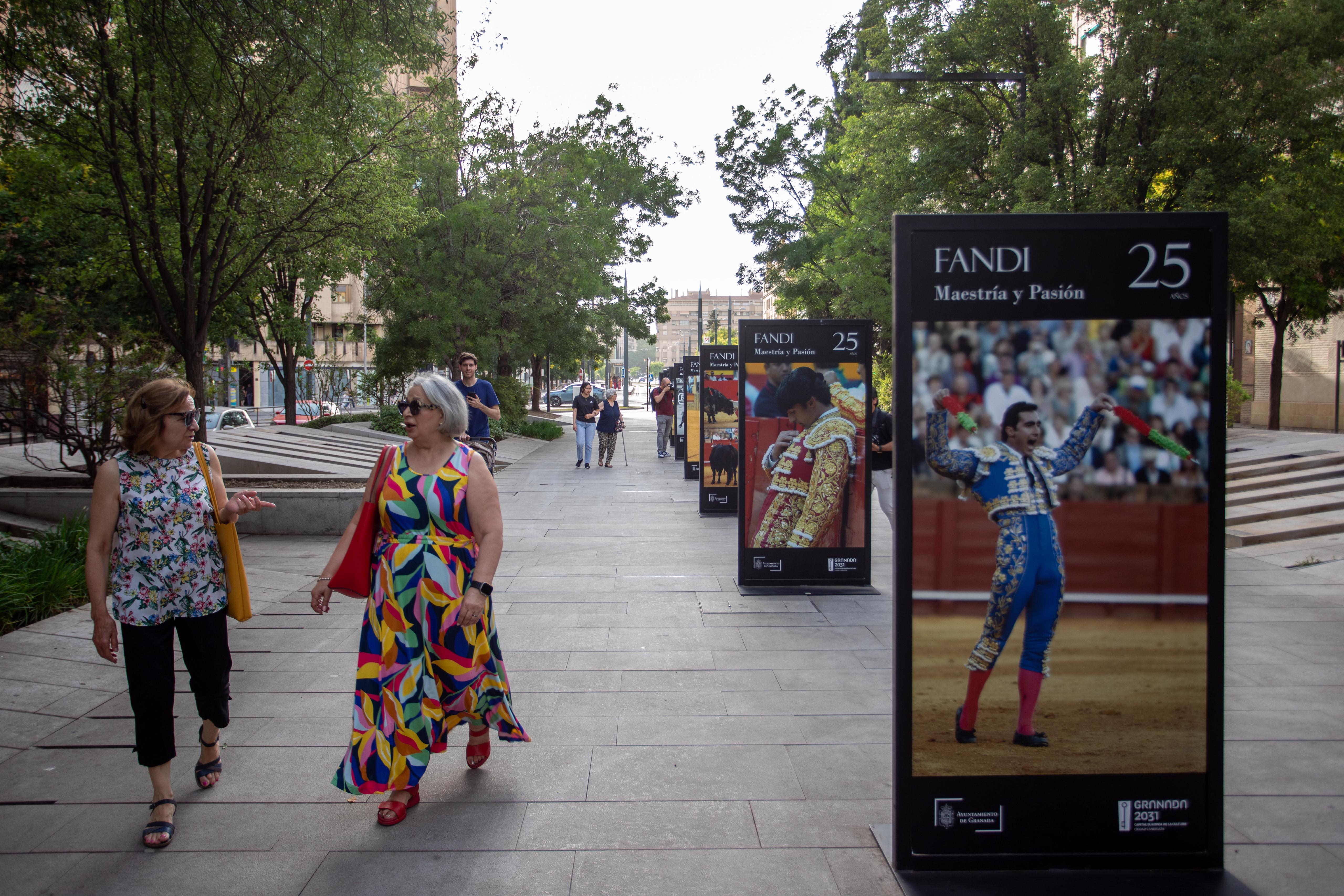 Las imágenes del homenaje a 'El Fandi' en el 25 aniversario de su alternativa