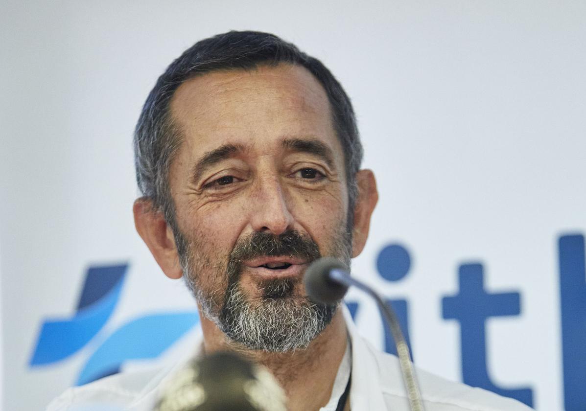 Advierten de la estafa del medicamento que 'promociona' el famoso cirujano Pedro Cavadas