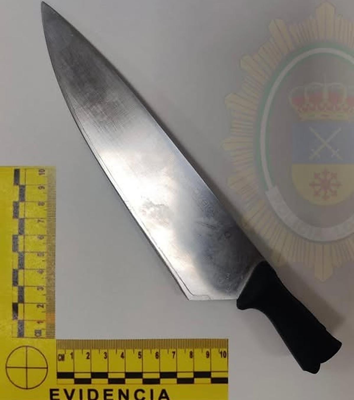 Cuchillo que portaba el vecino de Granada.