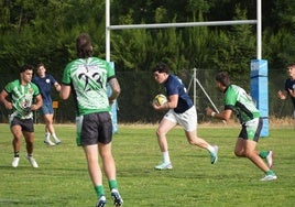 Un partido del campeonato en Fuentenueva.