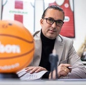 Óscar Fernández-Arenas busca al entrenador que devuelva al Covirán a la Liga Endesa.