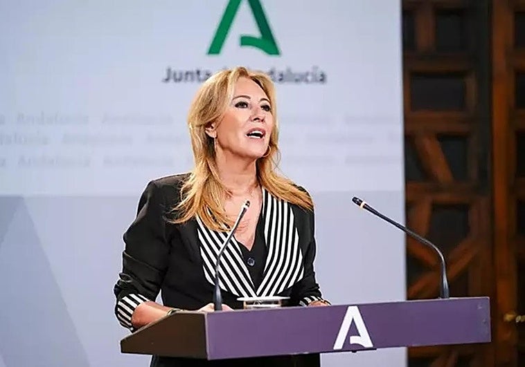 La consejera de Economía, Hacienda y Fondos Europeos y portavoz del Gobierno, Carolina España, comparece en la rueda de prensa posterior al Consejo de Gobierno.