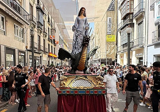 «¡Que bote Granada, que bote la Tarasca!»
