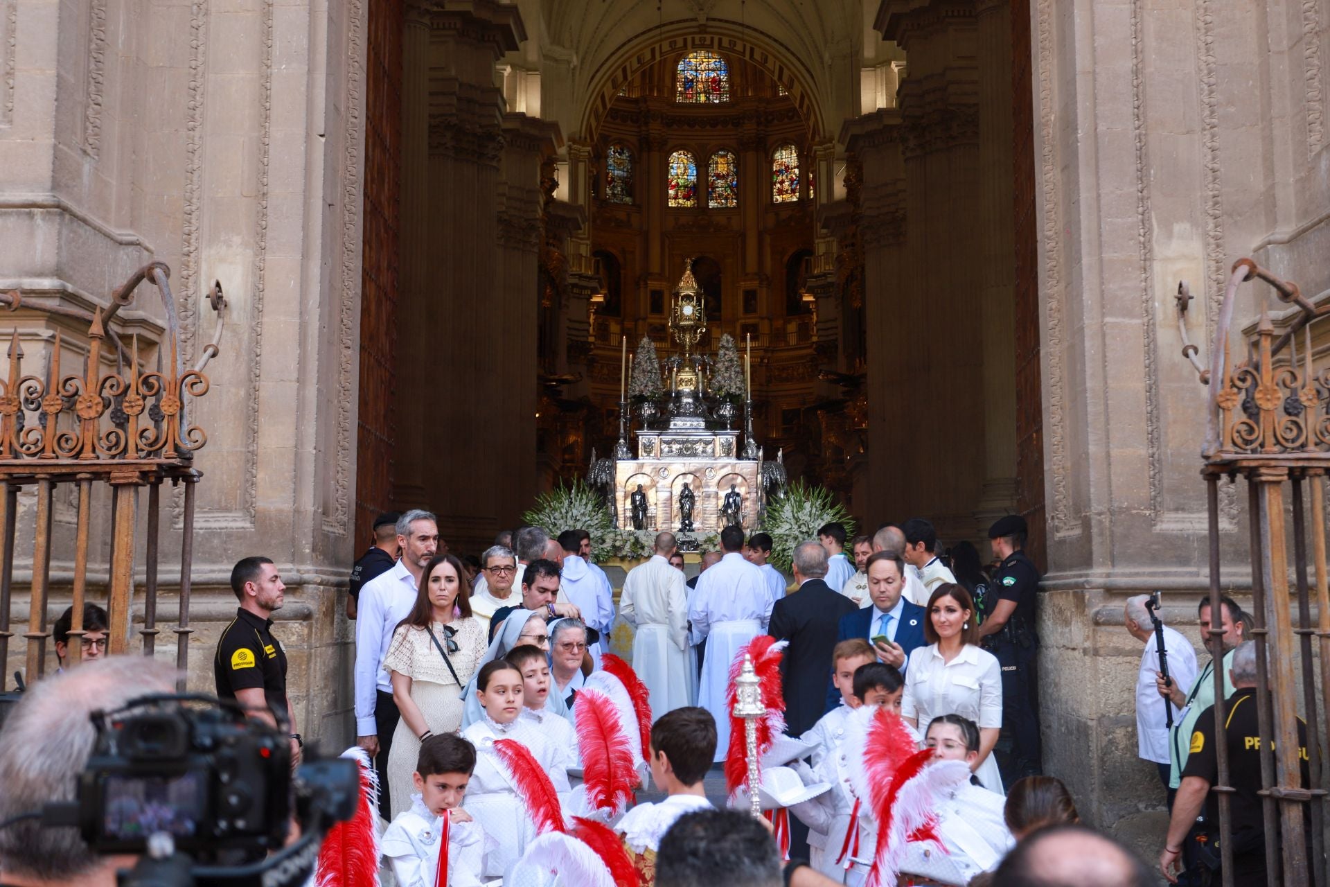La procesión del Corpus recorre Granada en su día festivo
