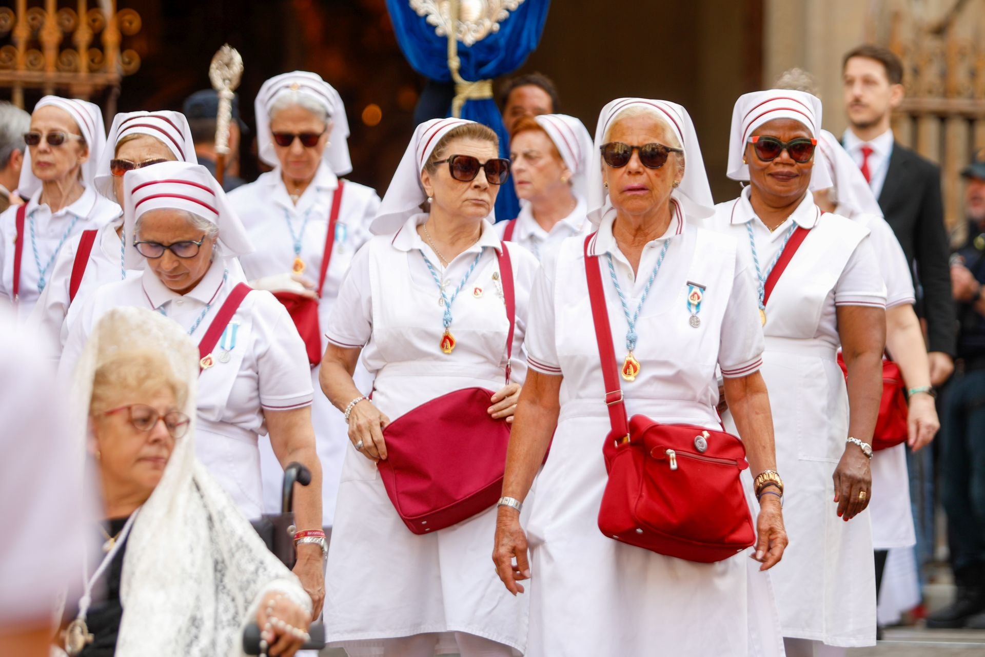 La procesión del Corpus recorre Granada en su día festivo