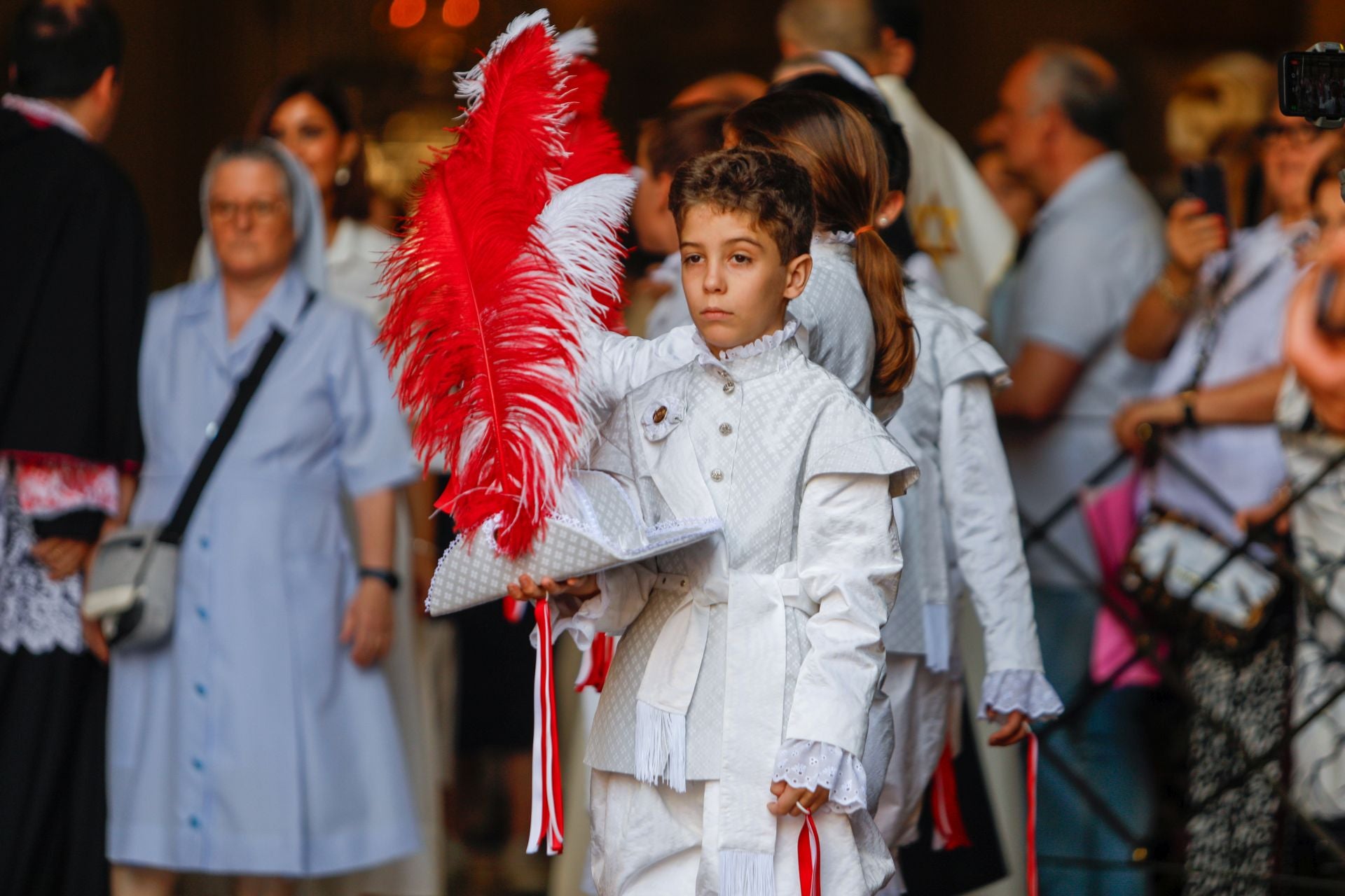 La procesión del Corpus recorre Granada en su día festivo