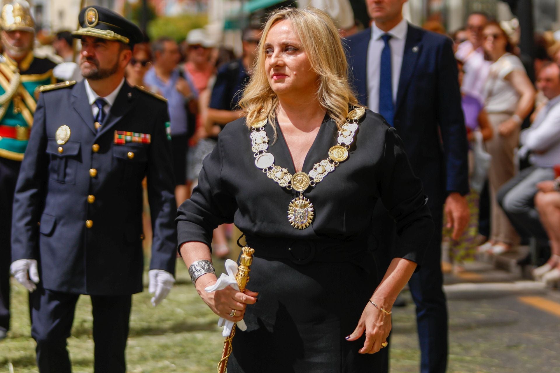 La procesión del Corpus recorre Granada en su día festivo