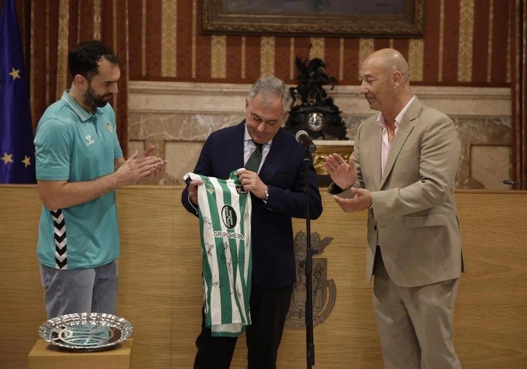 El Real Betis sigue sin despejar del todo las dudas sobre su inscripción en la próxima Liga Endesa