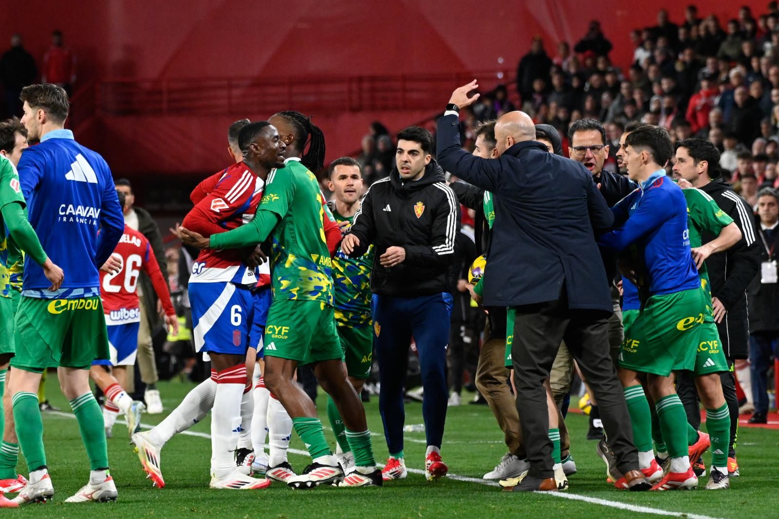 Trifulca tras el empate del Zaragoza sobre la bocina.