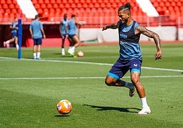 Luis Suárez entrenando con la UD Almería hace unas semanas.