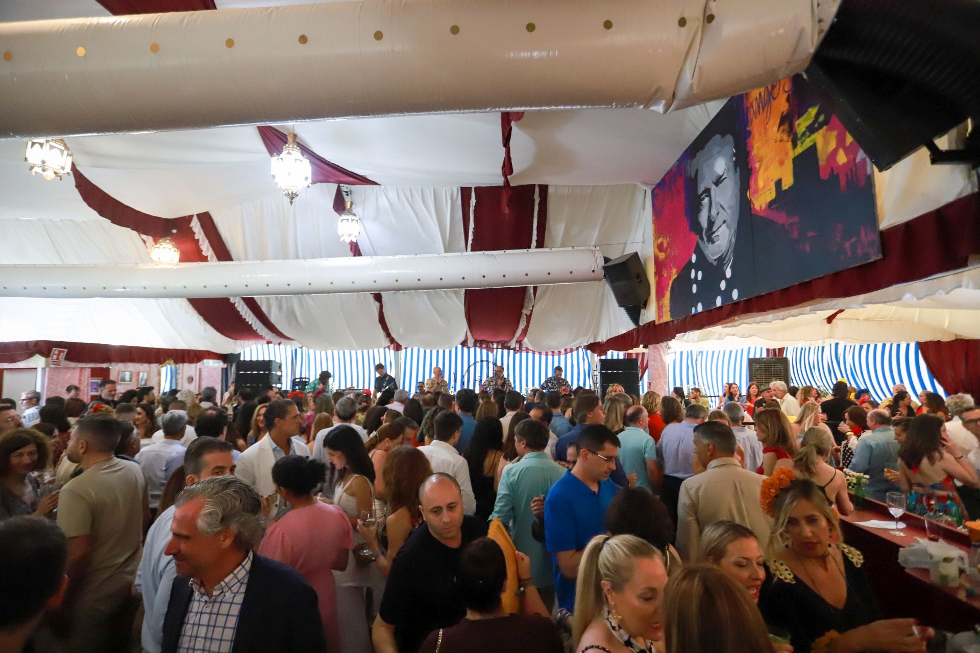 Las mejores imágenes del viernes de Corpus: los Morente, los Mutantes y la manta de agua