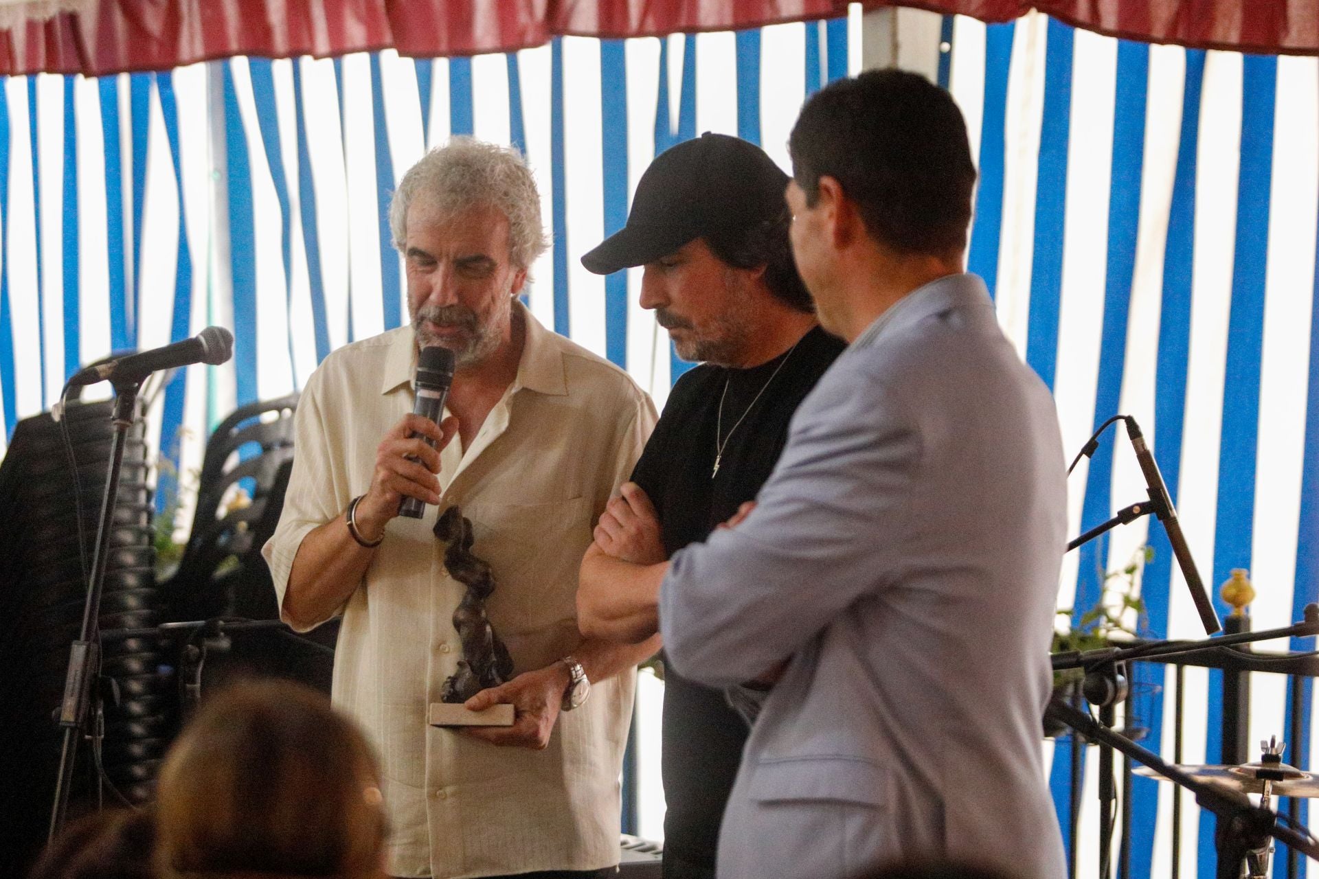 Las mejores imágenes del viernes de Corpus: los Morente, los Mutantes y la manta de agua