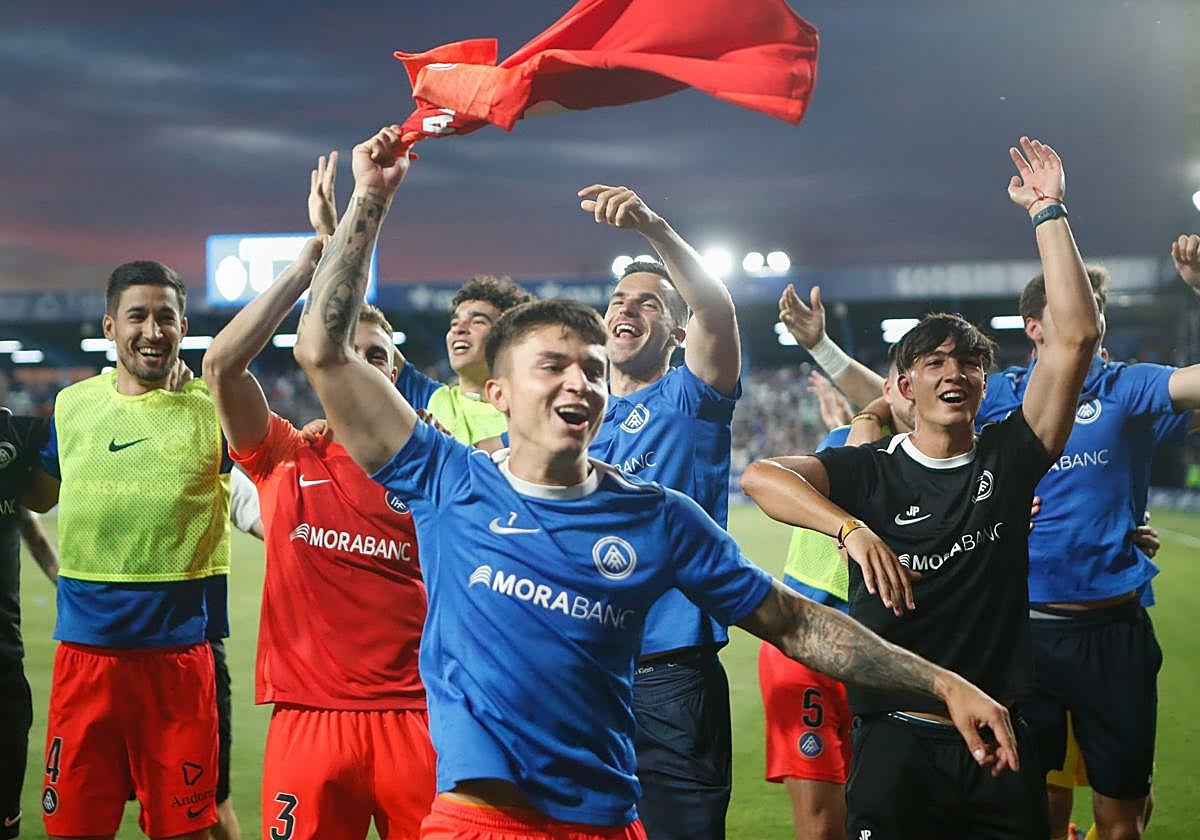 La fiesta tras certificar el ascenso.