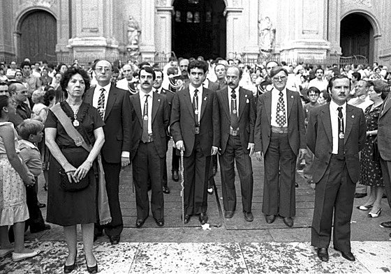 Castillo Higueras presidiendo la procesión del Corpus de 1982.
