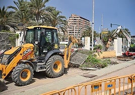 Trabajos, esta semana, para demoler la valla y conectar el puerto con la ciudad.