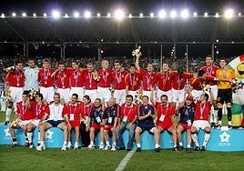 El fútbol español, dirigido por JuanSantisteban, medalla de oro.