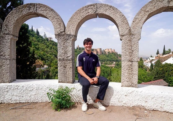 Pedro Alemañ, en un posado con el club rojiblanco.