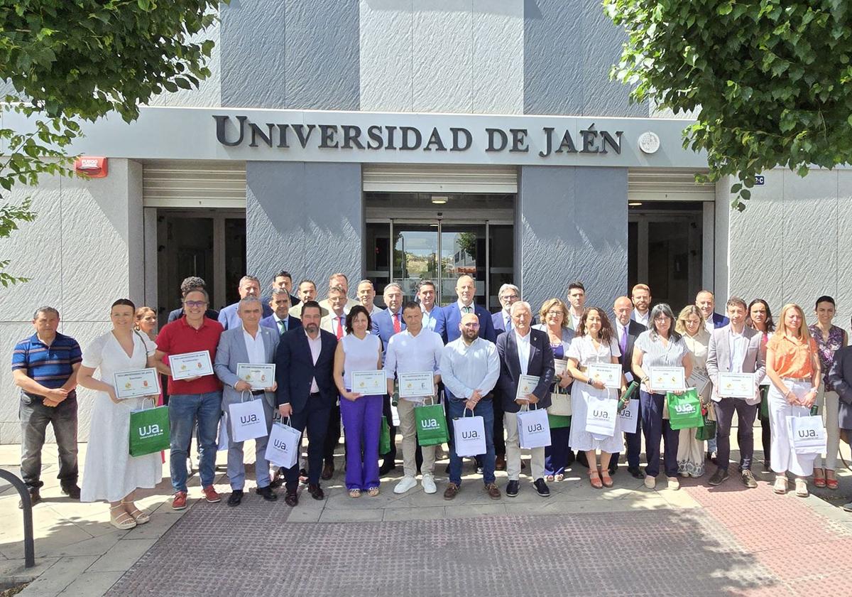 La universidad jienense se acerca a 26 ayuntamientos que se suman a...