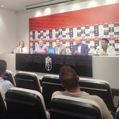 Presentación del V memorial por Chikito este lunes en la sala de prensa de Los Cármenes.