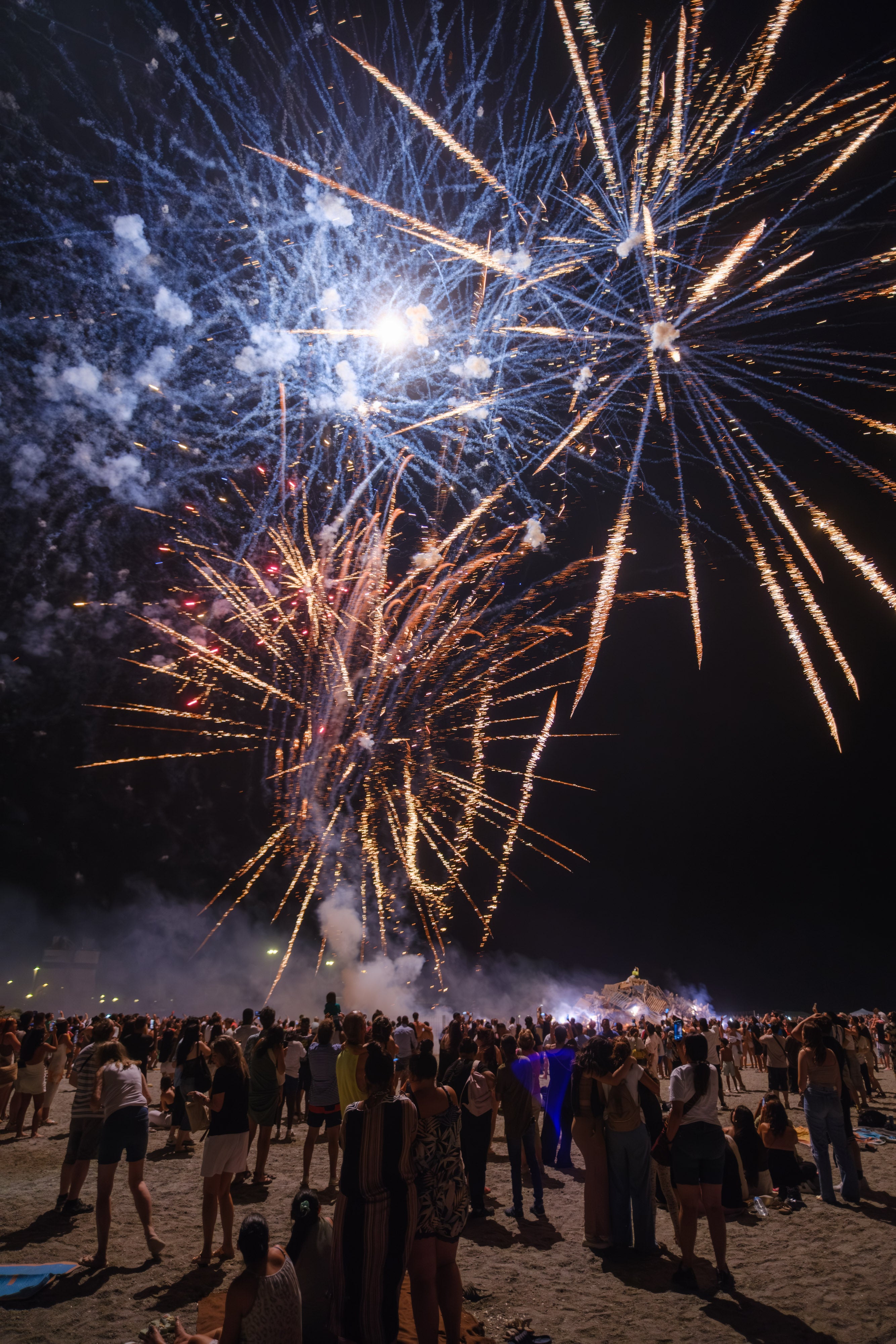 La noche de San Juan en la Costa de Granada, en imágenes