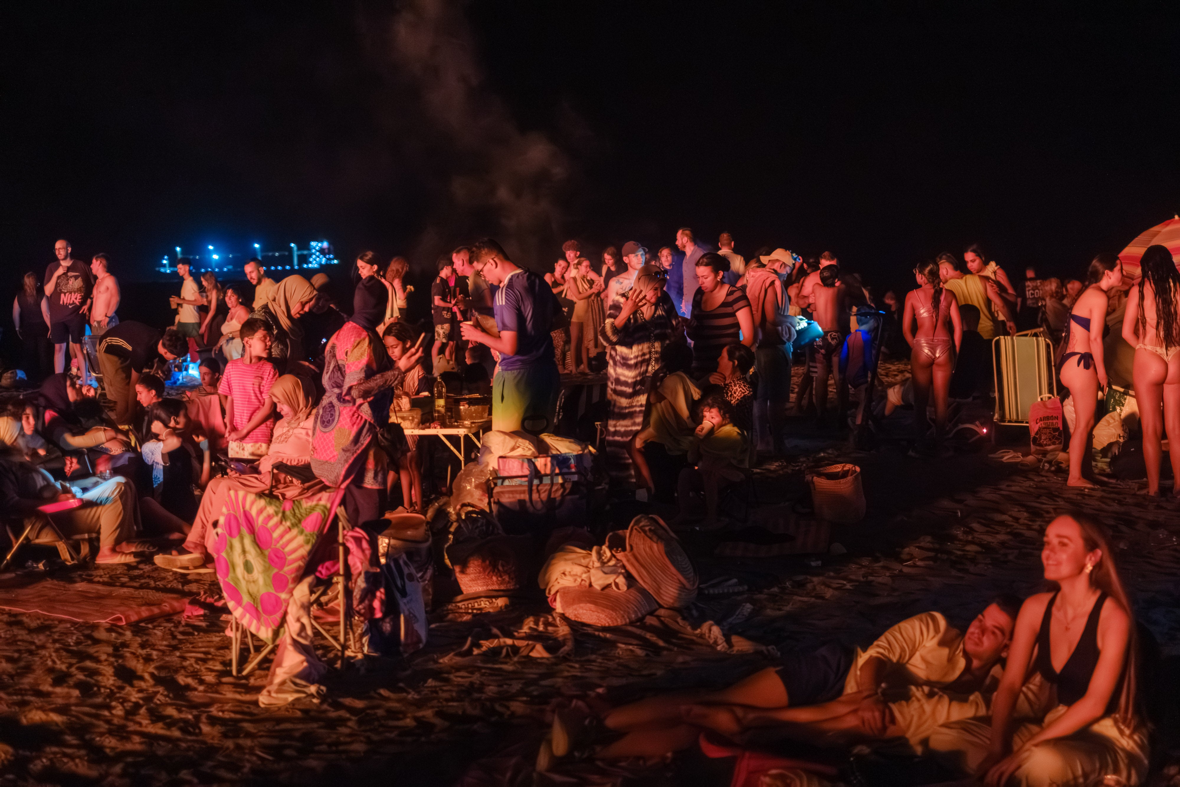 La noche de San Juan en la Costa de Granada, en imágenes
