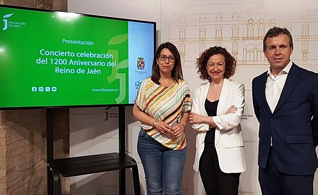 África Colomo, Lucía Marín y Julio Millán.